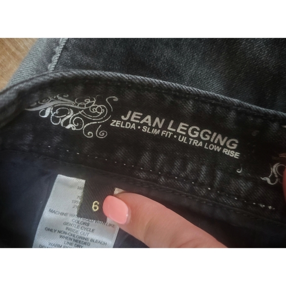 Express Slim Fit Zelda Jeans - Picture 6 of 8